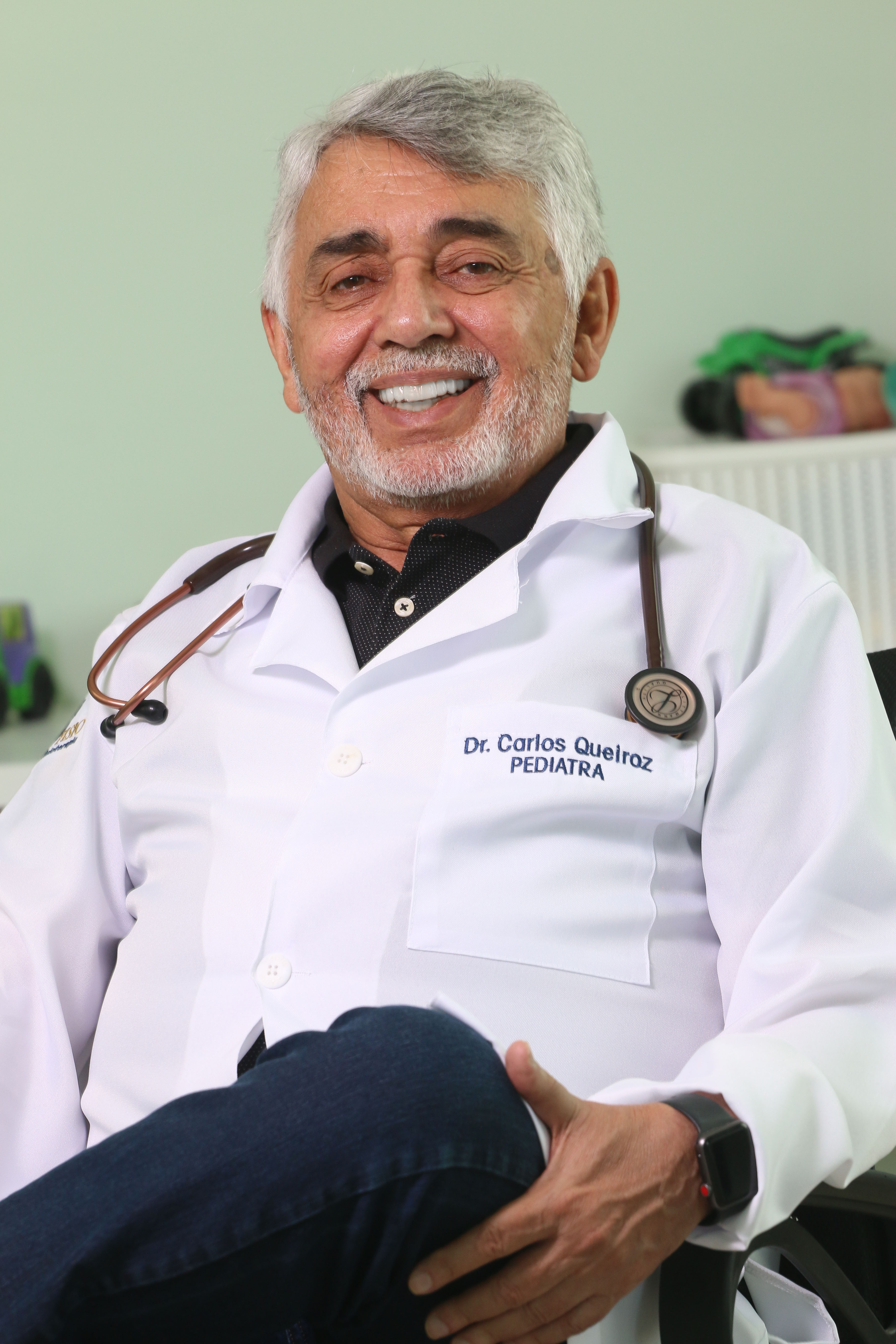 Dr. Carlos Queiroz Maia - Pediatra